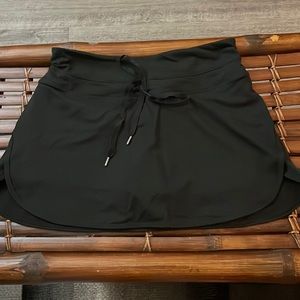Victoria Secrets VSX Sexy Sport Made Sexy Skirt Shorts Size Medium
